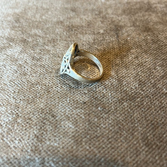 Sterling silver oval-shaped ring - Picture 3 of 4